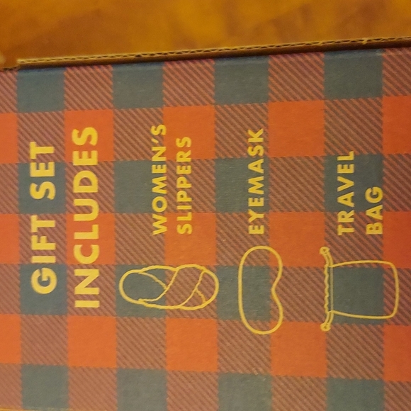 NEW | DEARFORMS | SLIPPER GIFT SET | SIZE LARGE - Picture 8 of 11